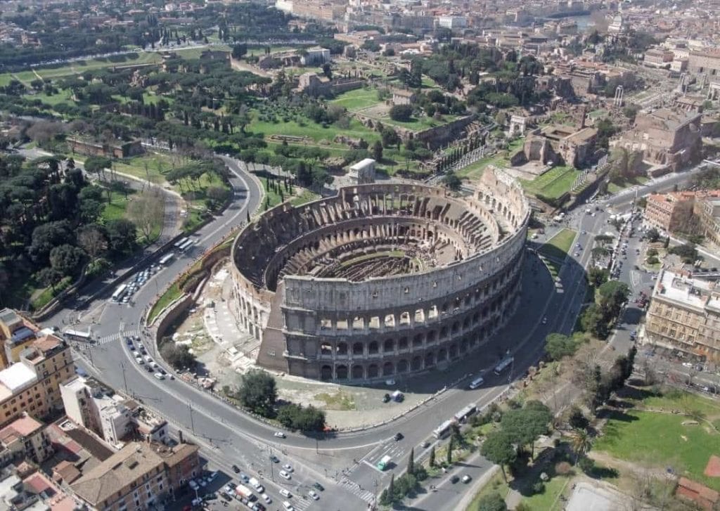 Kolezyumun havadan görünümü 1 01 Roma’nın Arenası: Kolezyum